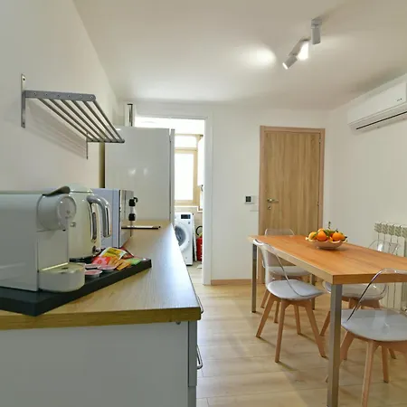 Sabatino Piazza Castelnuovo - Politeama شقة